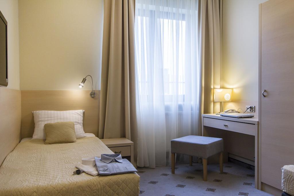 Hotel Notabene Świdnik Zimmer foto